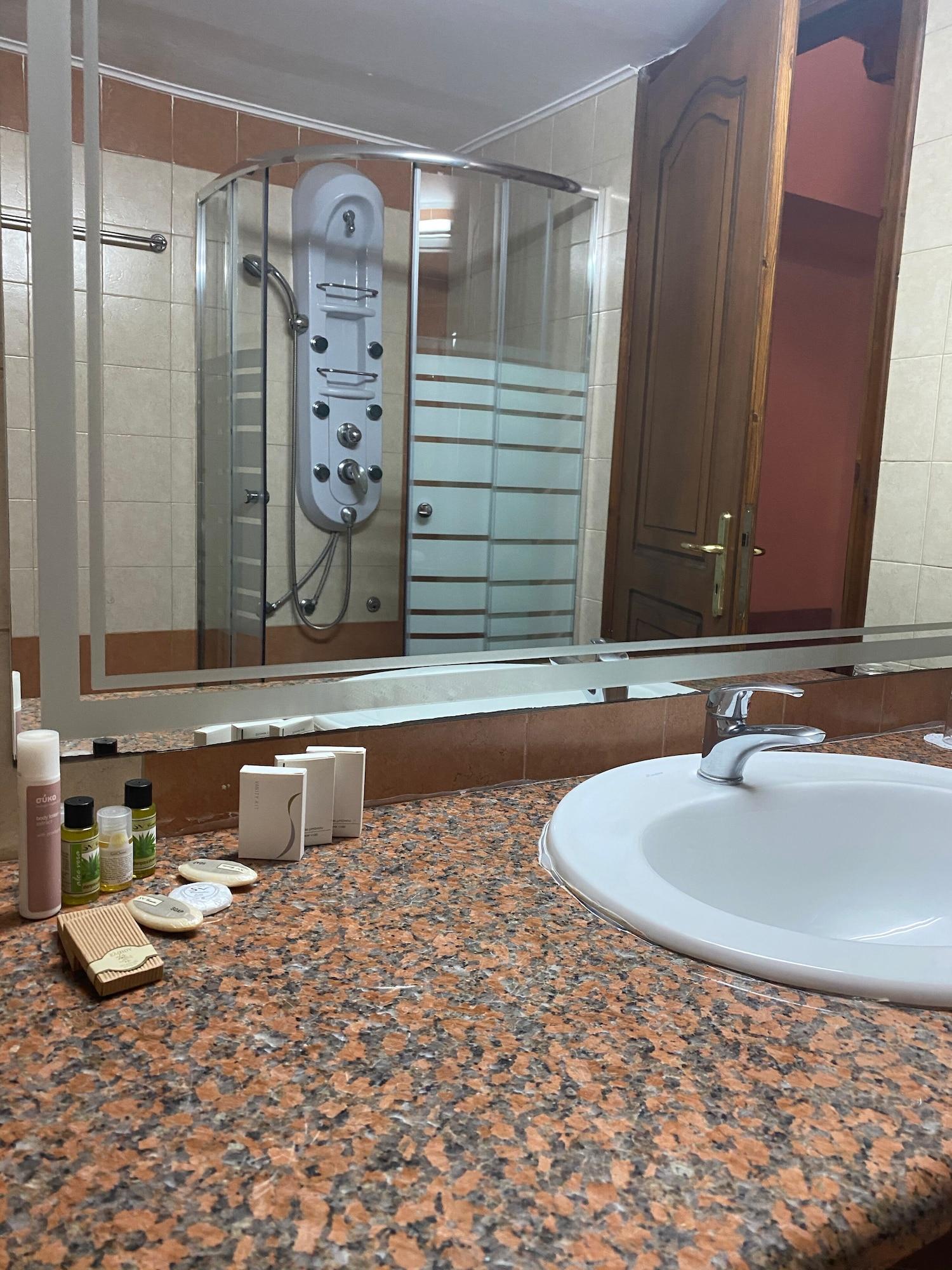 Kaiafas Lake Hotel ザハロ エクステリア 写真